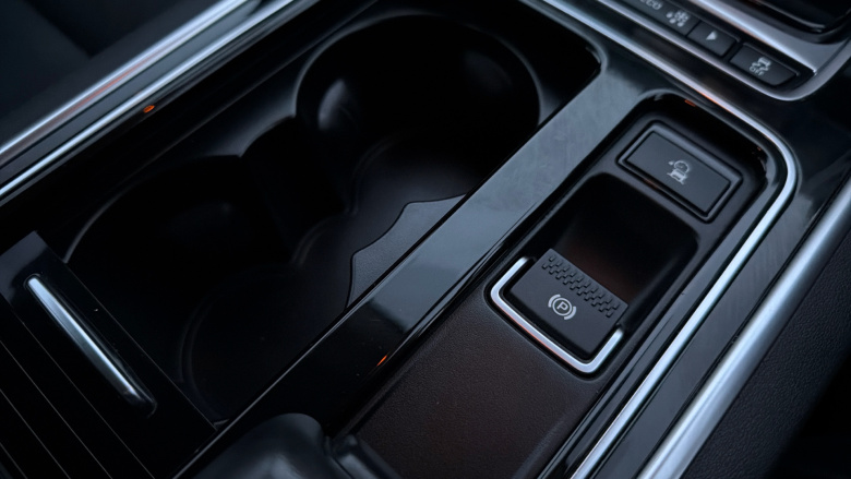 Jaguar XE 2.0 [250] Portfolio 4dr Auto Petrol Saloon